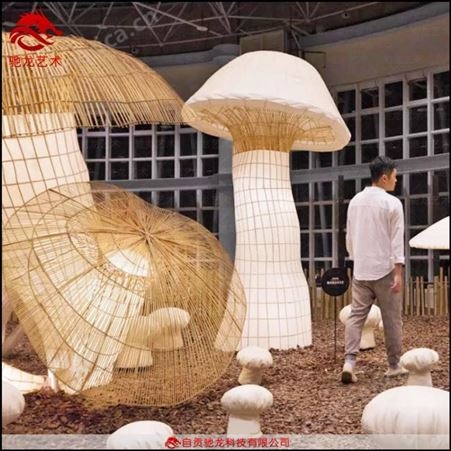 竹编艺术造型灯笼大型竹艺蘑菇灯室外景观园艺美陈装扮竹编装置公司