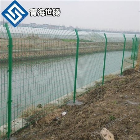 乡村公路防护网报价 青海公路护栏网生产厂家 大量现货 发货及时