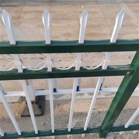 锌钢护栏镀锌护栏 黑龙江锌钢护栏 锌钢花园护栏 凯万 定制安装